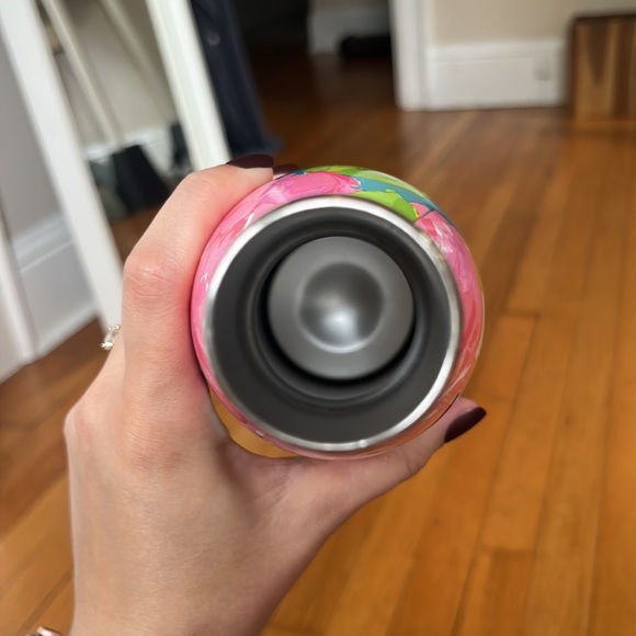 Lilly Pulitzer S’well bottle - Picture 7 of 7